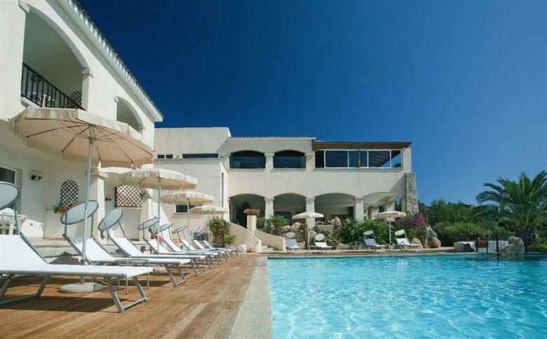 Hotel Petra Bianca