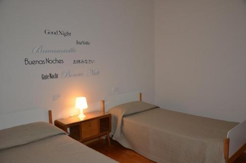 Hostal Room Center Station