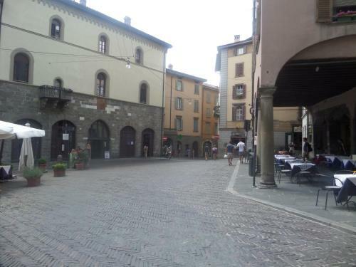 Hostal La Luna Blu In Old Town