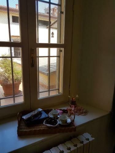 Hostal La Luna Blu In Old Town