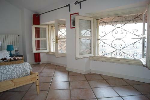 Hostal La Luna Blu In Old Town