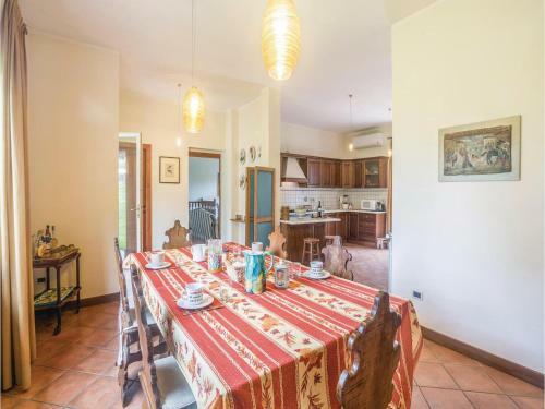 Seven-bedroom Holiday Home In Bracciano Rm