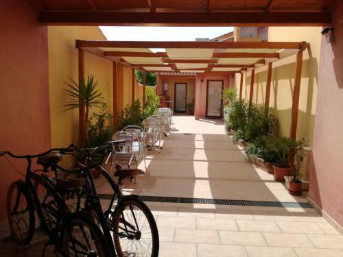 Hostal Gioia Guesthouse