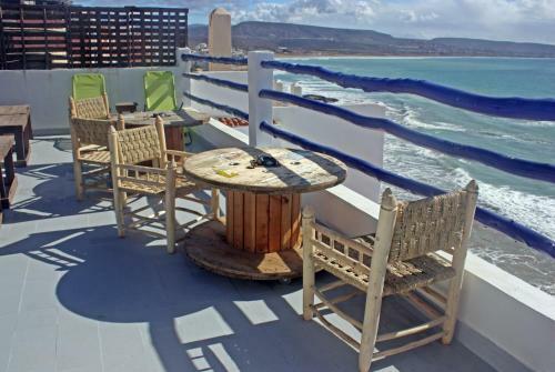 Hostal Oceana Surf Camp