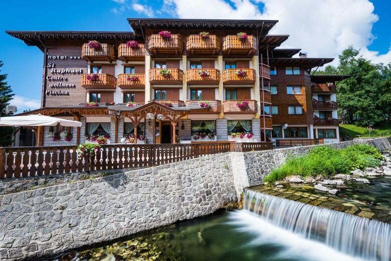 Hotel St. Raphael