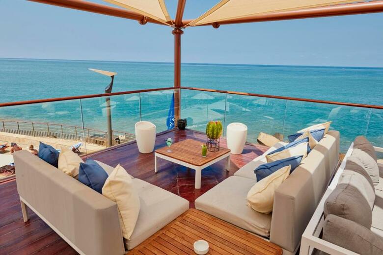 Hotel Coral Beach Resort