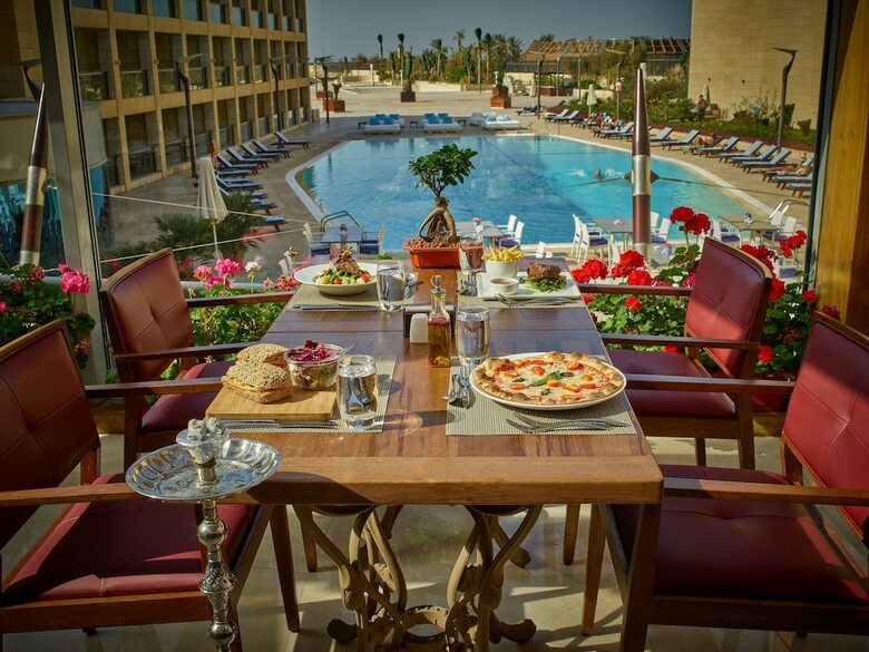 Hotel Coral Beach Resort