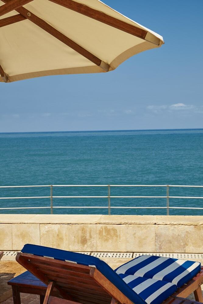 Hotel Coral Beach Resort