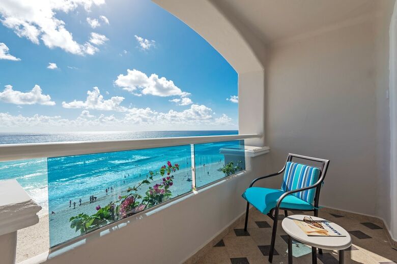 Hotel Wyndham Alltra Cancun - All-inclusive Resort