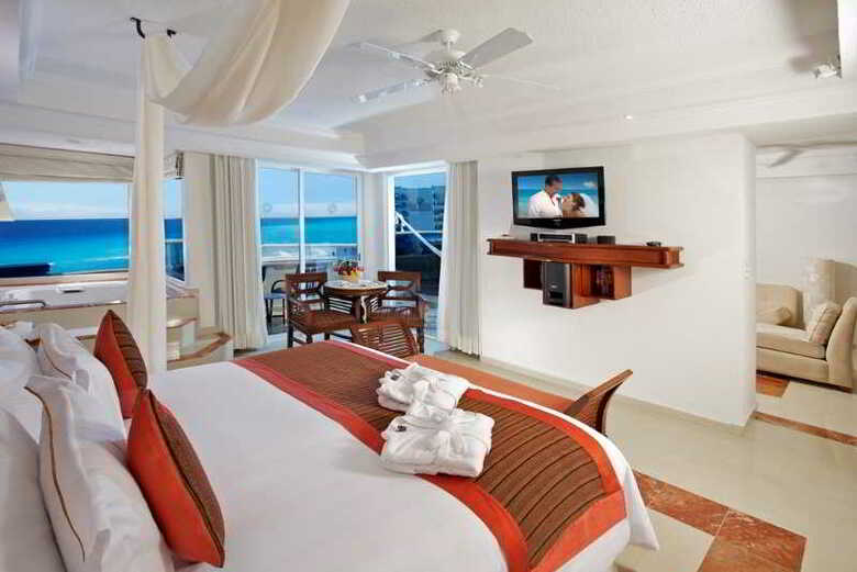 Hotel Wyndham Alltra Cancun - All-inclusive Resort