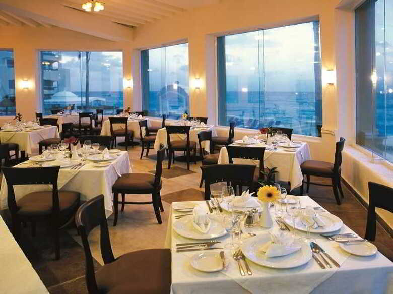 Hotel Wyndham Alltra Cancun - All-inclusive Resort