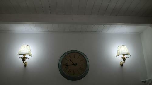 Hostal Leo 62 Room And Breakfast
