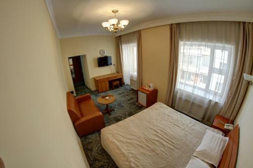 Voyage Hotel
