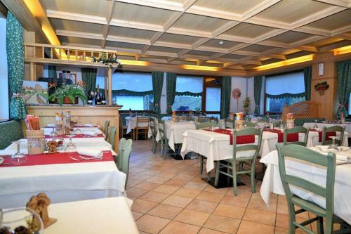 Hotel Albergo Alpino