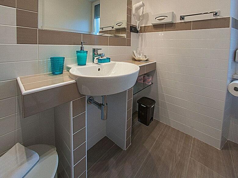 Hostal Albis Rooms Guest House