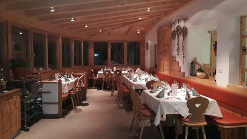 Hotel Berggasthaus Edelweissh�tte Ladurns