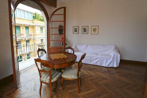 Decana Apartment
