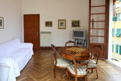 Decana Apartment