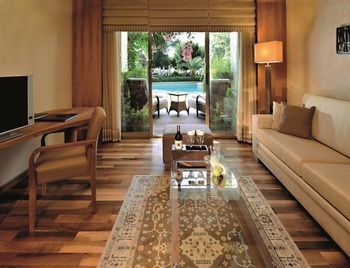 Hotel Gloria Serenity
