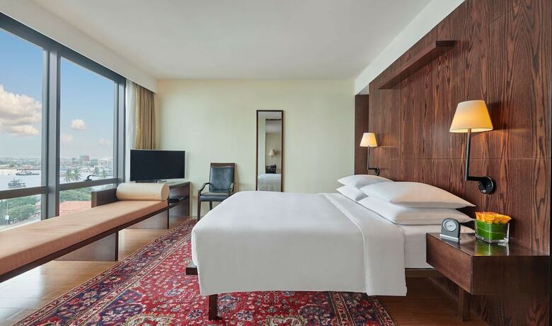 Hotel Hyatt Regency Dar Es Salaam, The Kilimanjaro