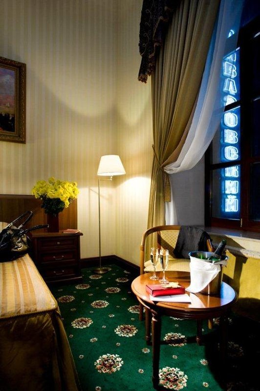 Hotel Ayvazovskiy