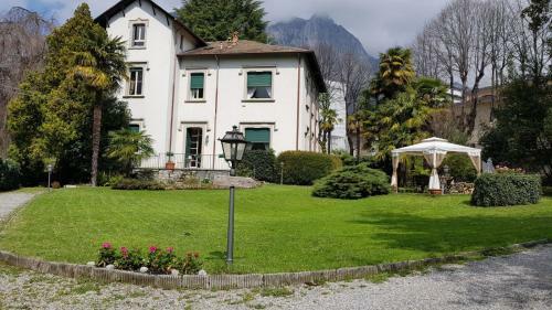 Hostal Villa Del Cigno