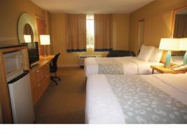 Americinn Hotel & Suites
