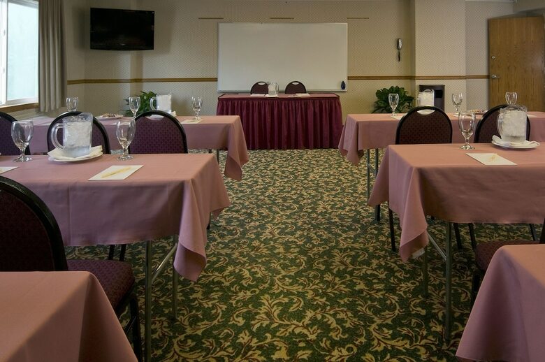 Hotel Meadowlands Plaza