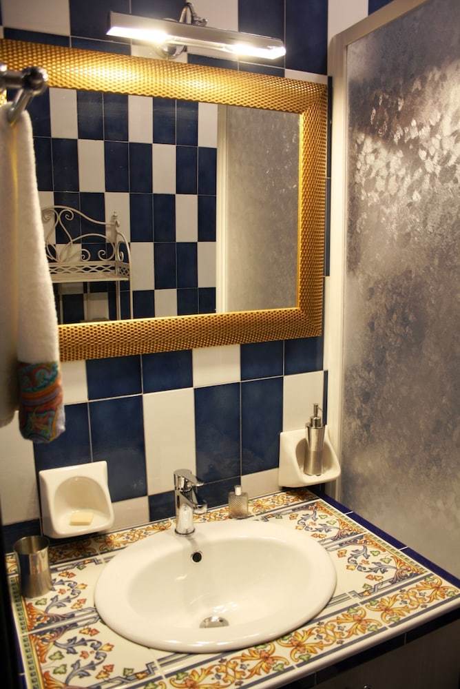 Apartamento Mirabilia Arab House