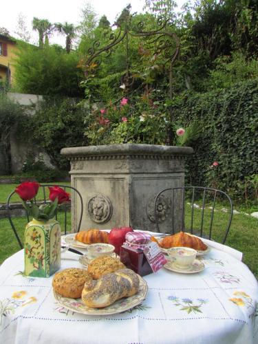 Hostal Villa Giuliana Guest House