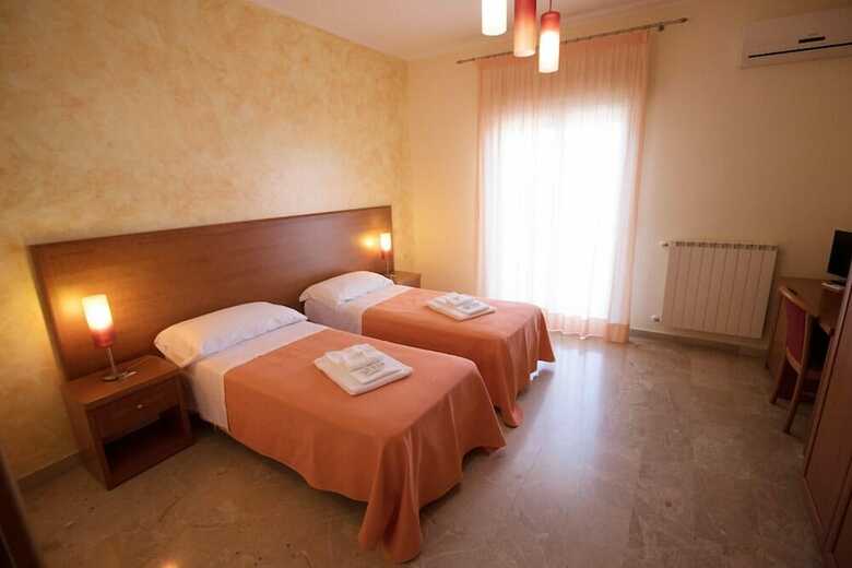 Hostal B&B Orchidea