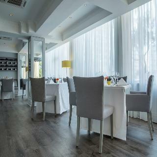 Le Vendome Hotel