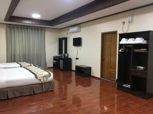 Hotel Yadanar Oo