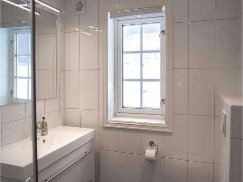 Five-bedroom Holiday Home In Lillehammer