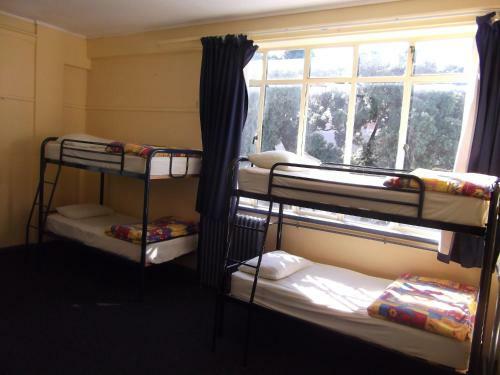 Albergue Archies Bunker Affordable Accommodation