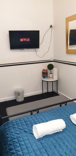 Albergue Archies Bunker Affordable Accommodation