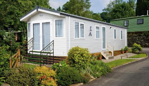 Lodge Sutton Vale Country Park