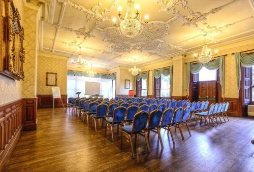 Hotel Alfreton Hall