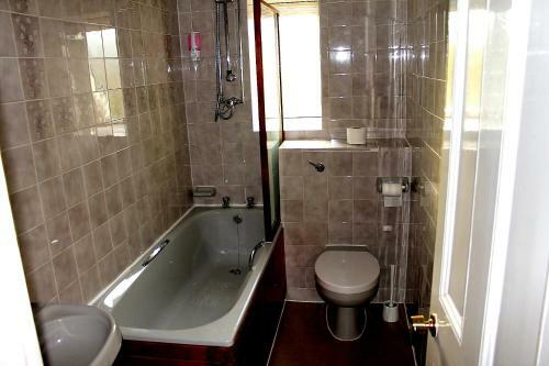 Bed & Breakfast The Menai Hotel And Bar