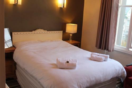 Bed & Breakfast The Menai Hotel And Bar