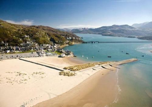 Ty Mawddwy