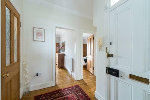 Stylish Southside Apartment
