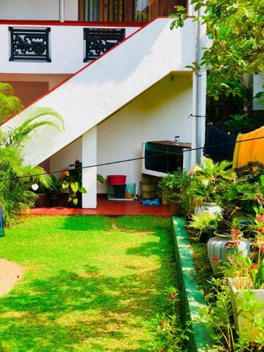 Hostal Brothers Spot Hikkaduwa