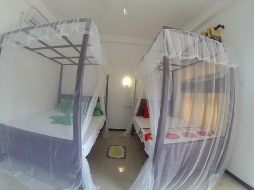 Hostal Mirissa White Plaza