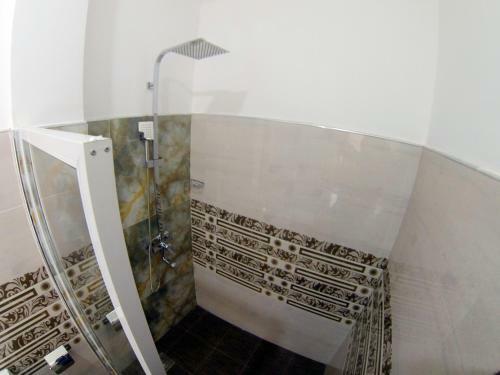 Hostal Mirissa White Plaza