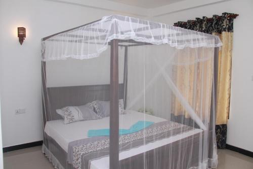 Hostal Mirissa White Plaza