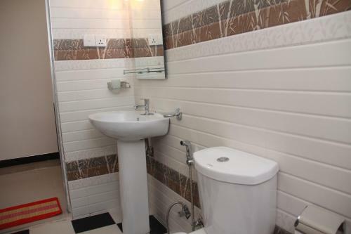 Hostal Mirissa White Plaza