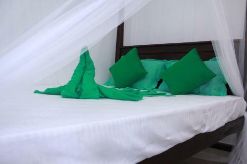 Hostal Mirissa White Plaza
