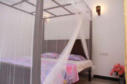 Hostal Mirissa White Plaza