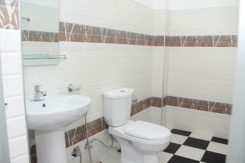 Hostal Mirissa White Plaza